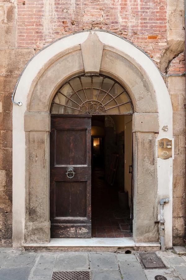 Ferienwohnung Hostly - Garden House Near The Tower - Historical House With Private Garden Pisa Exterior foto